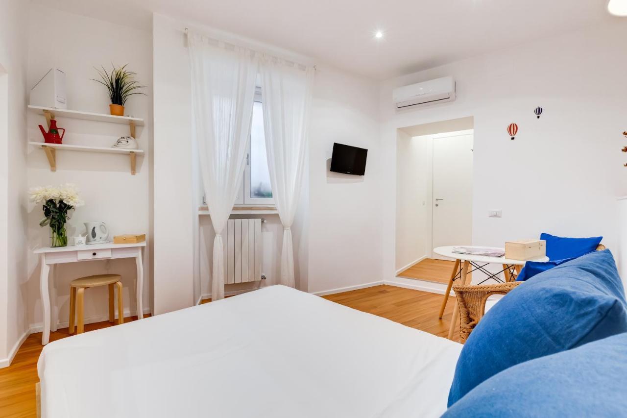 Lovely And Modern Nest Near The Colosseum Apartment